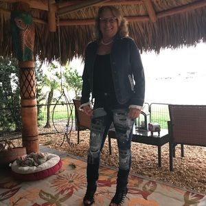 Meet your Posher, Pamela